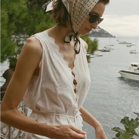 Doen Aldora Top in Salt - Picture 2 of 4